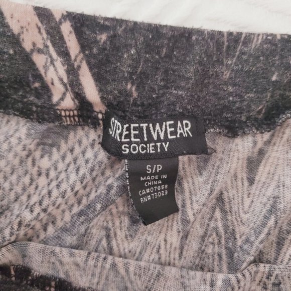 Streetwear Society Super Soft Maxi Skirt with Print- Grey/soft Pink S (S-M fit)​ - Picture 7 of 9